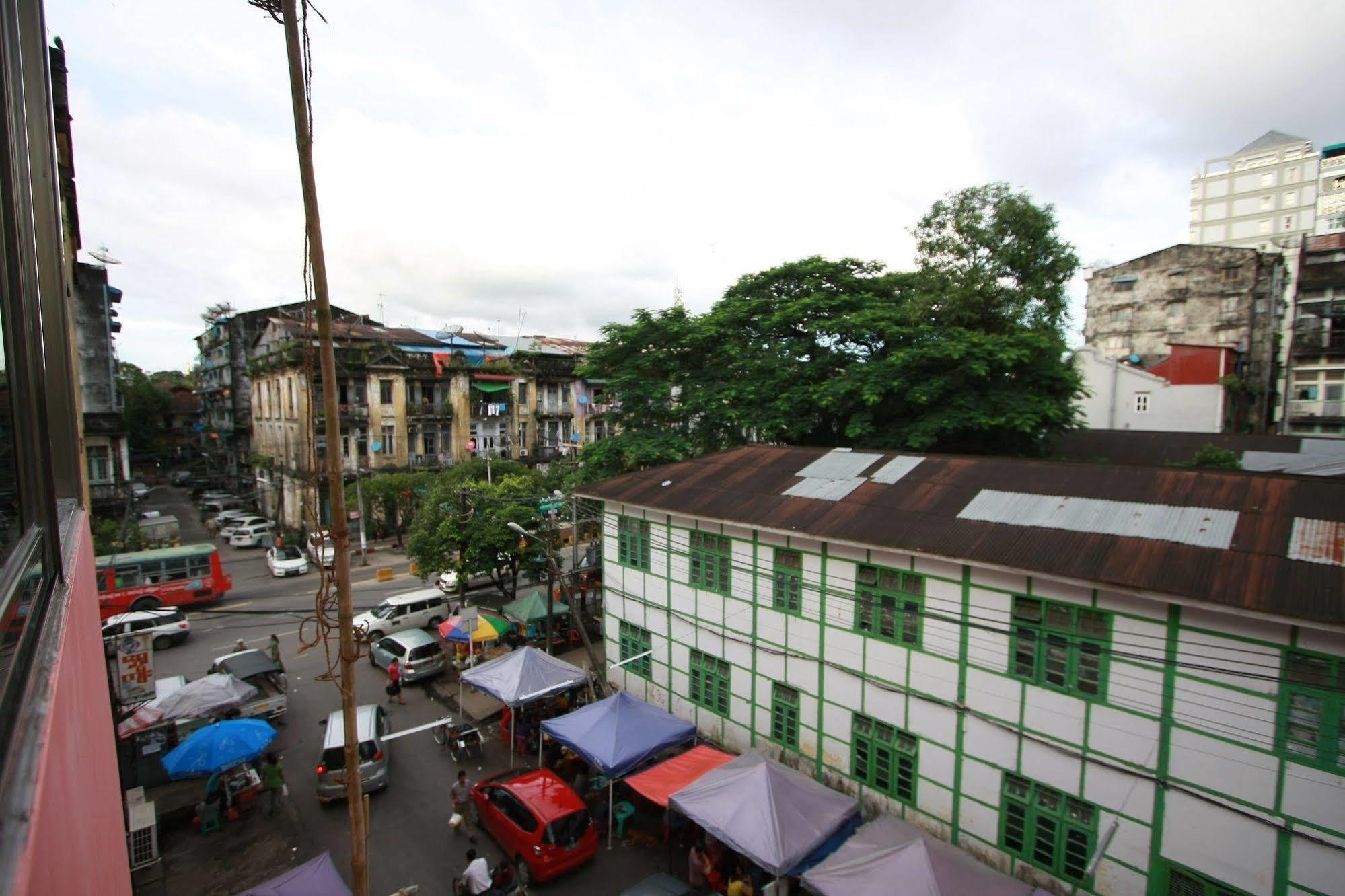 Готель 15Th Street @ Downtown Янгон Екстер'єр фото